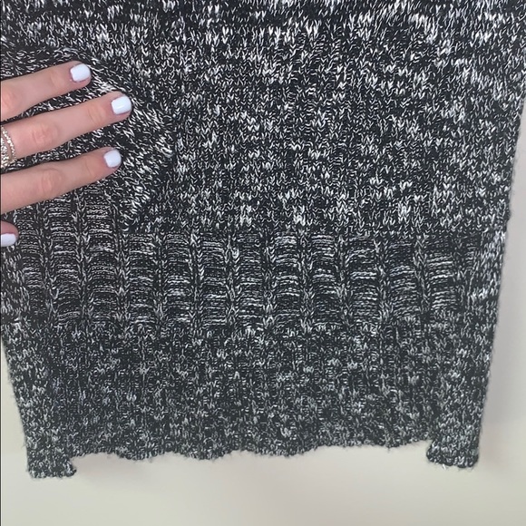 High-low Express sweater - Picture 2 of 2